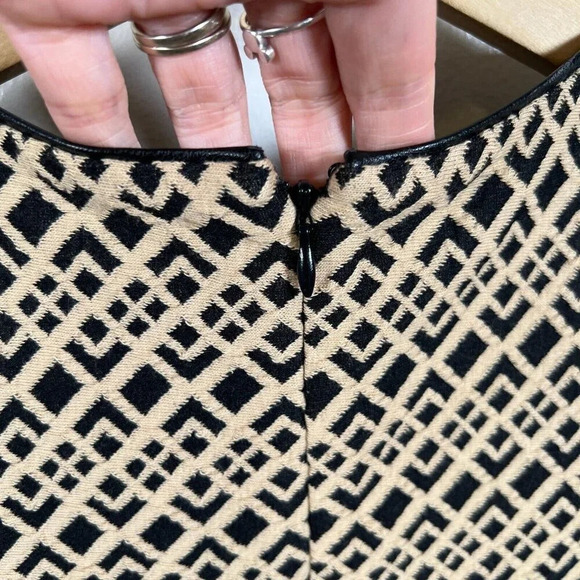 Eliza J Sheath Dress Size 4 Geometric Brown Knee Length Work Office Career Event - Picture 8 of 10